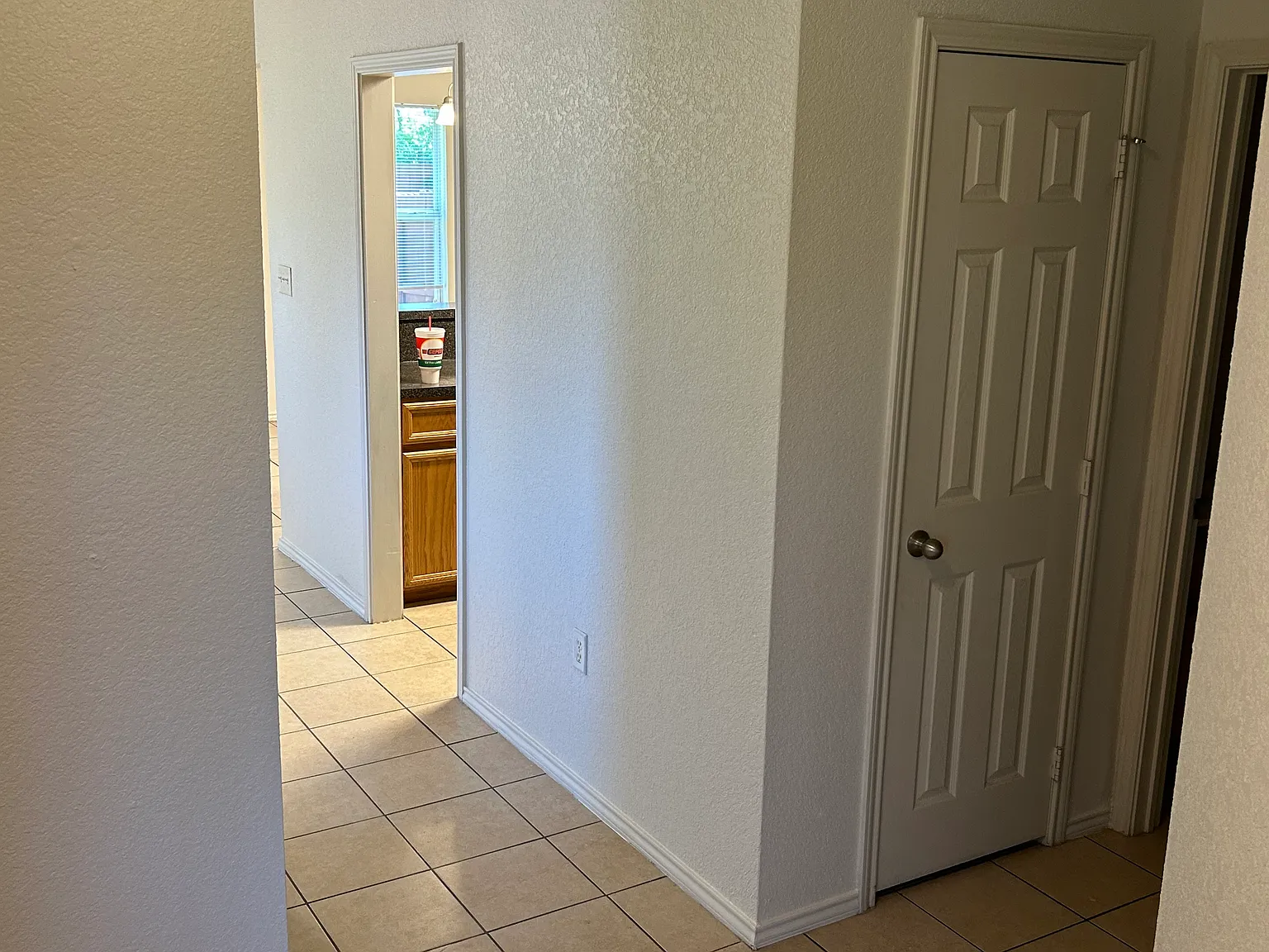 3 bed, 2.5 bath, 1350 sqft, $1,300 — Photo 4