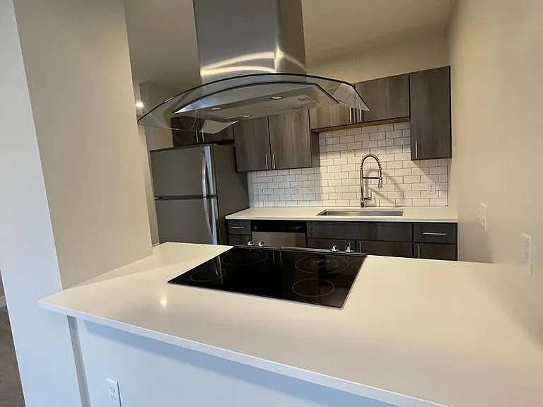 65 W Broad St — Photo 67