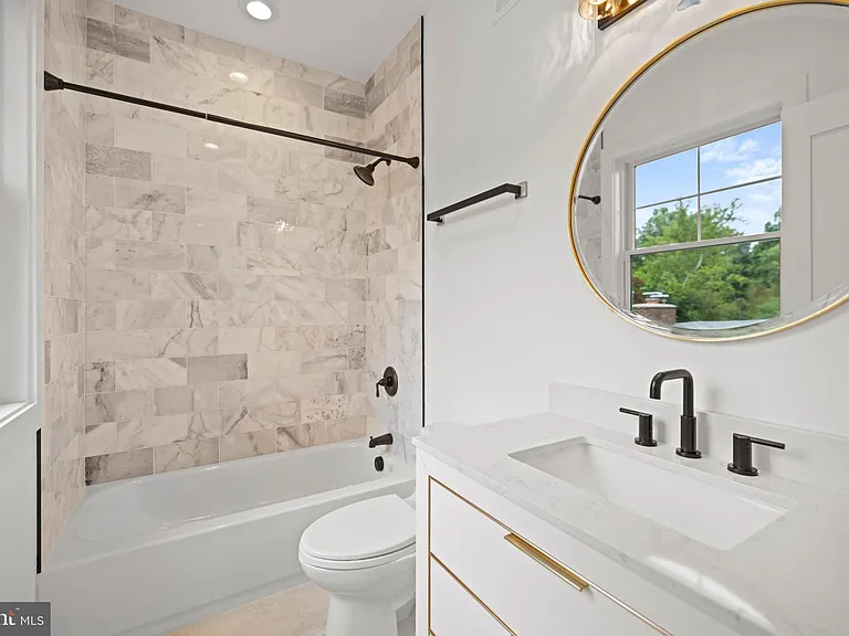 8609 Woodbrook Ln — Photo 34