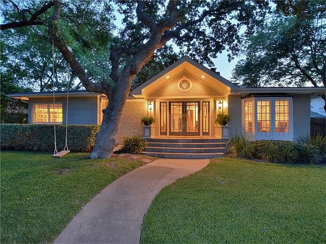 1st image of 2416 Vista Ln