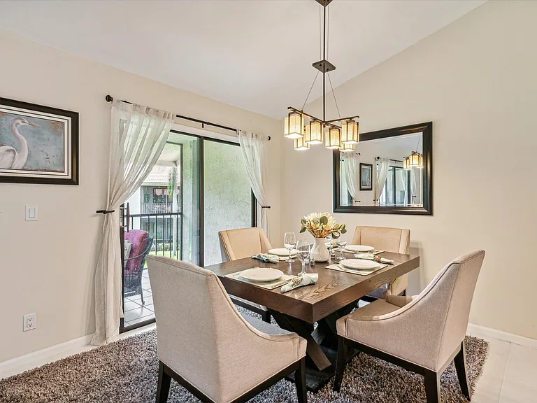 5750 Coach House Cir #G — Photo 7