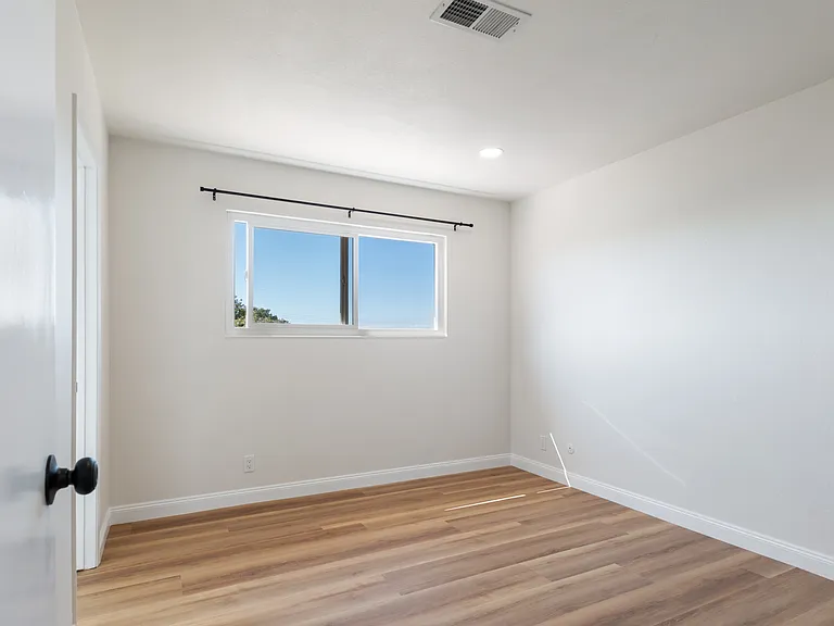 308 Highlands Pl — Photo 17