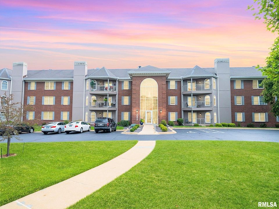 1st image of 5200 N Knoxville Ave APT 207N