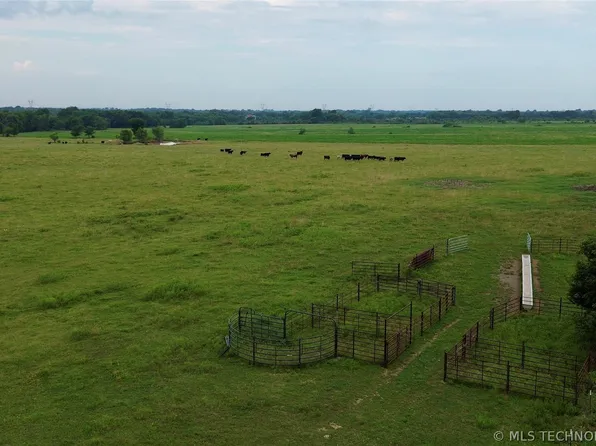 S 124th St W, Haskell, OK 74436