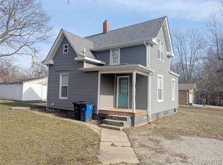 1011 E Main St, Greenville, IL 62246