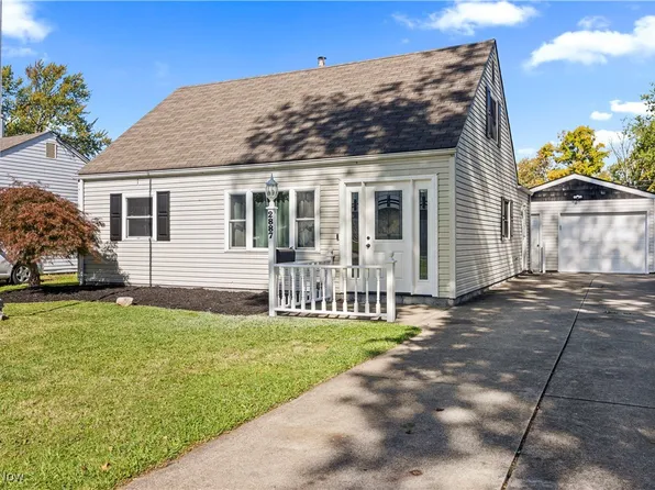2887 Lincoln St, Lorain, OH 44052