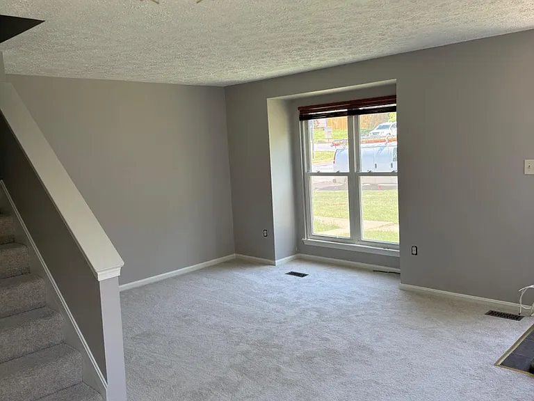 2712 Red Oak Ln — Photo 5