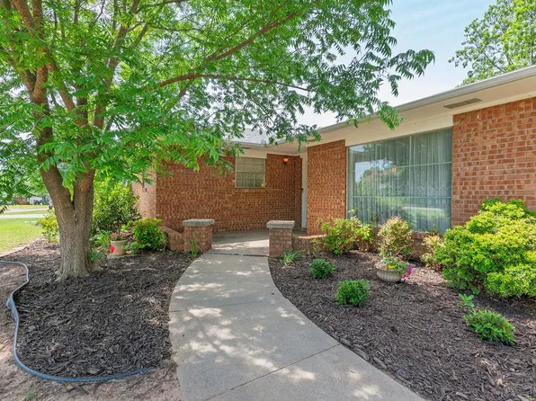 1618 N Oklahoma Ave, Shawnee, OK 74804