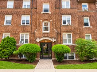 654 W Oakdale Ave APT 2N, Chicago, IL 60657