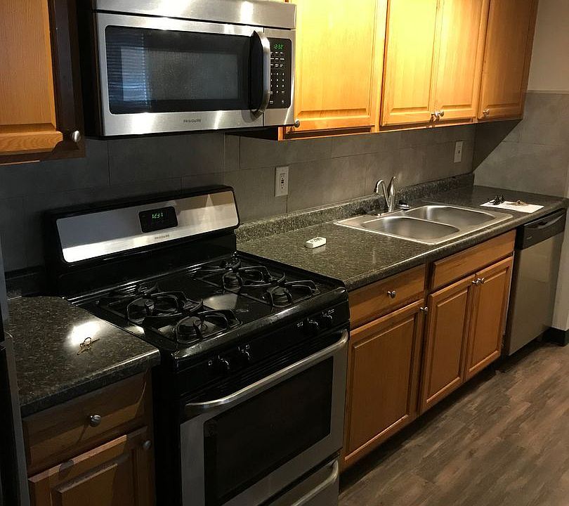 1st image of 625 E 18th St #10336387