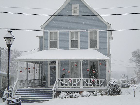 4th image of 3 Poe St