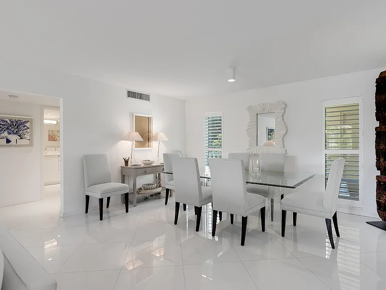 227 Australian Ave #1E — Photo 4