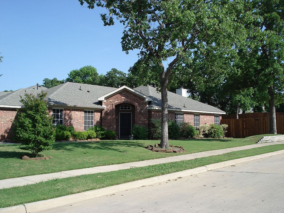 1st image of 2400 Briar Forest Dr