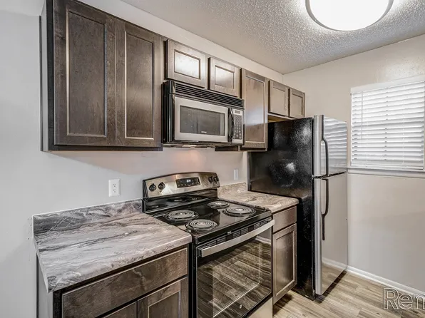 Deer Oaks Apartments