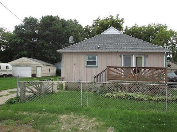 2nd image of 1067 W Parkwood Ave