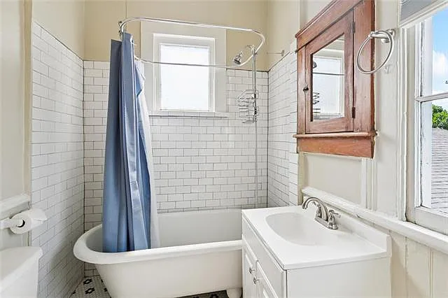 4518 Laurel St — Photo 10