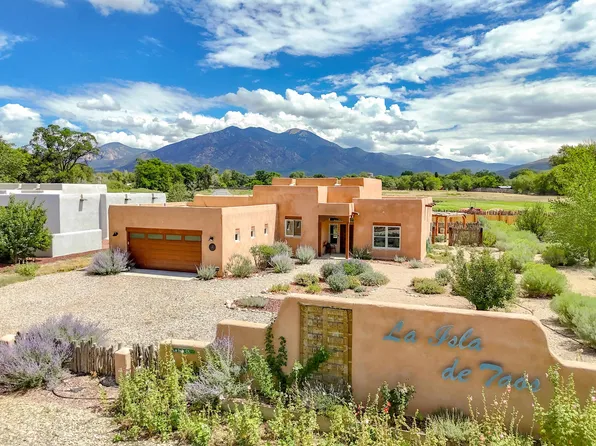2 La Isla Court, Taos, NM 87571