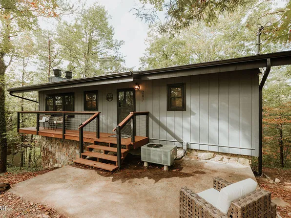 207 Cutter Gap Rd, Townsend, TN 37882