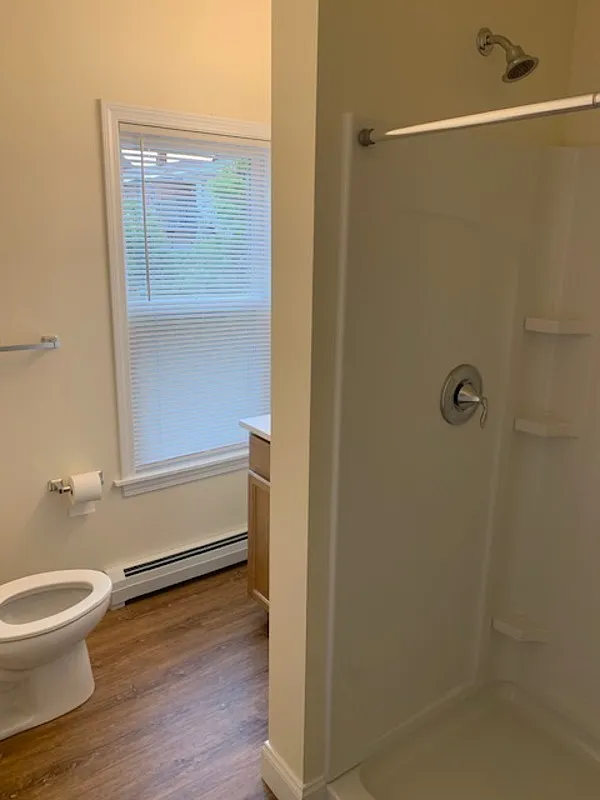 2 bed, 1.0 bath, $2,220 — Photo 4