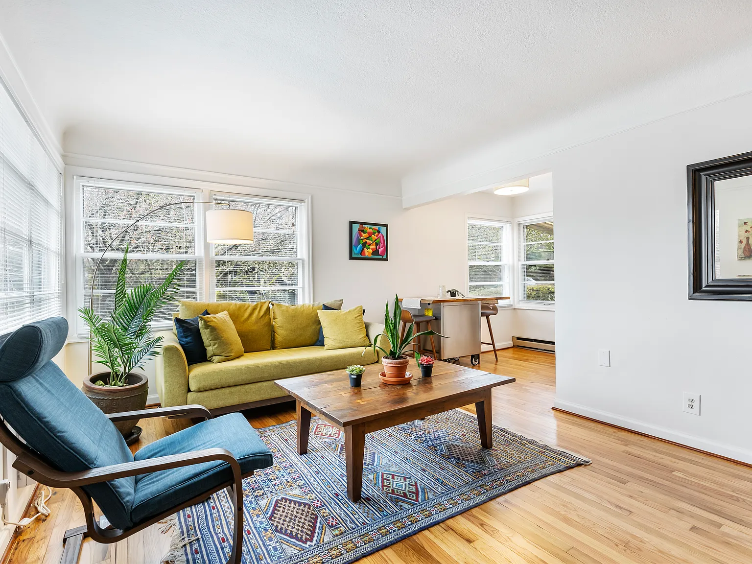 2 bed, 779 sqft, $2,100 — Photo 3