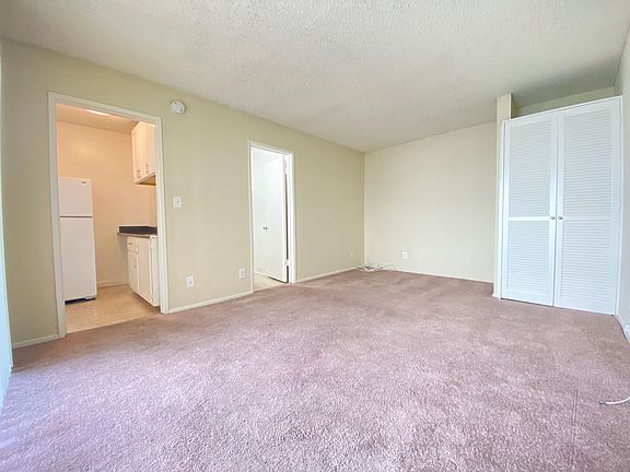 3rd image of 8455 Lindley Ave APT 211A