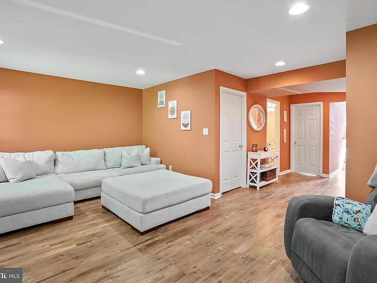 1307 Pendleton Ln — Photo 25