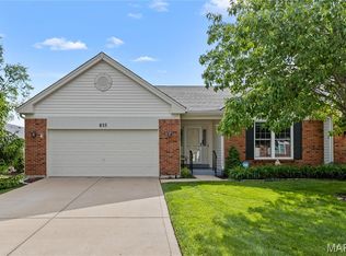 835 Hawk Run Trl, O'Fallon, MO 63368