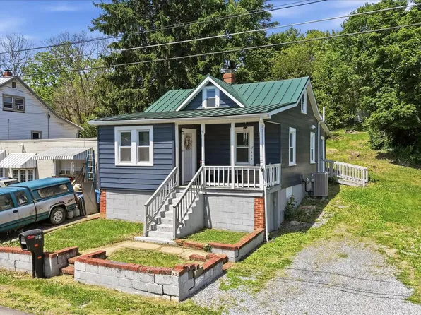 1129 Purcell Ln, Winchester, VA 22603