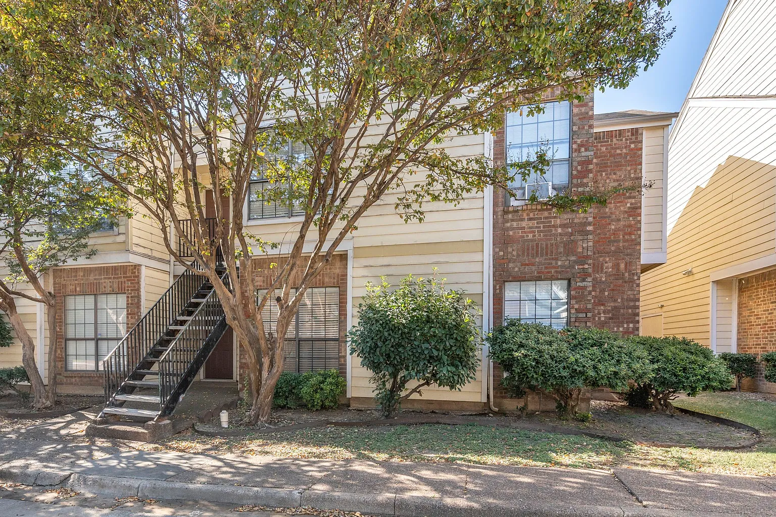 9601 Forest Ln APT 1311, Dallas TX - Owner Finance Home