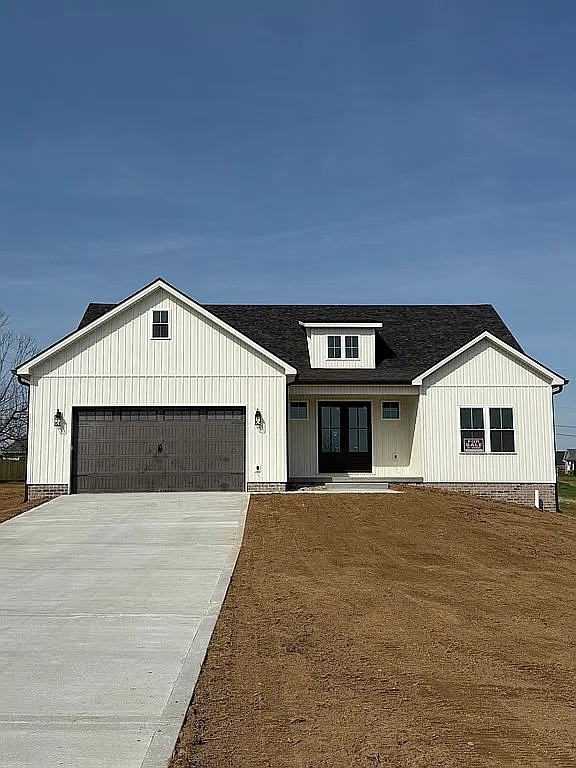 925 Meadow Ln photo 1