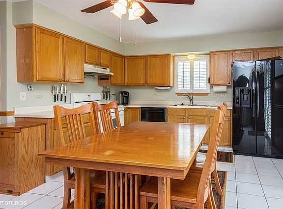 3rd image of 5218 Brindlewood Dr