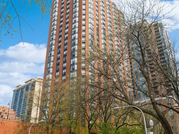 899 S Plymouth Ct APT 905, Chicago, IL 60605