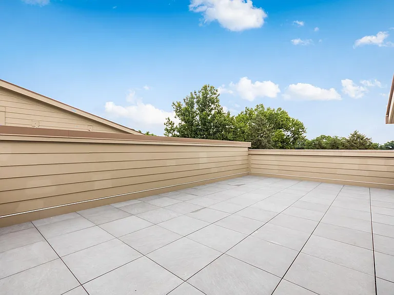 1247 Perry St — Photo 54