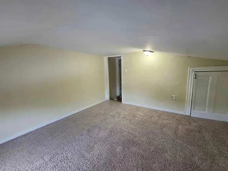 274 S Loudon Ave — Photo 11