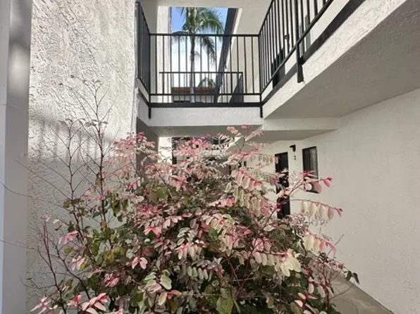 Hillcrest Palms Apartments, 4042 Albatross St #7, San Diego, CA 92103