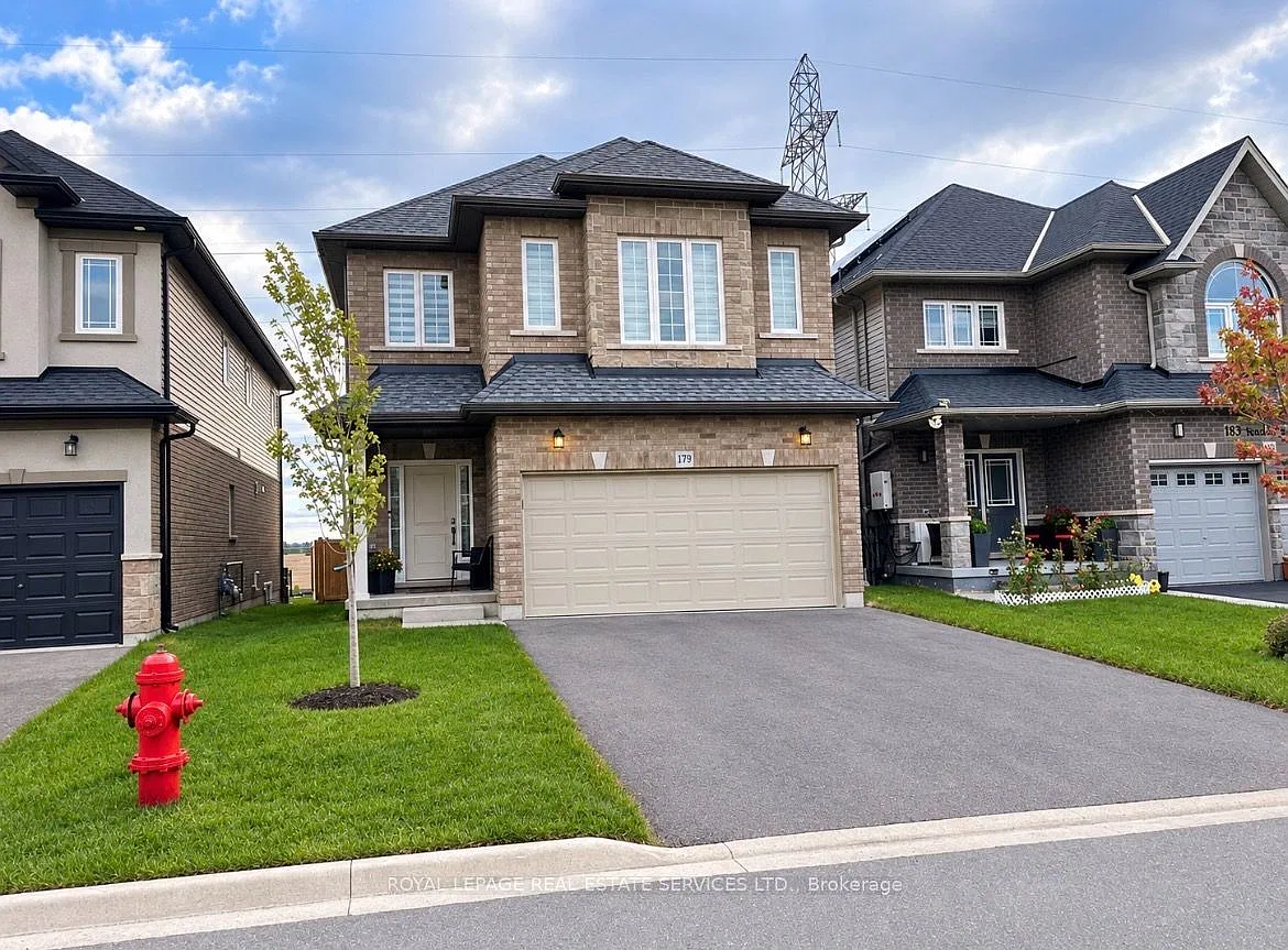 4 bed, $3,300 — Photo 1