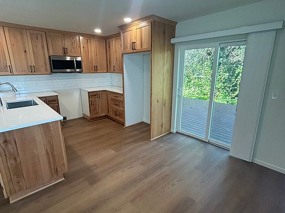 5th image of 52467 SW 4th St