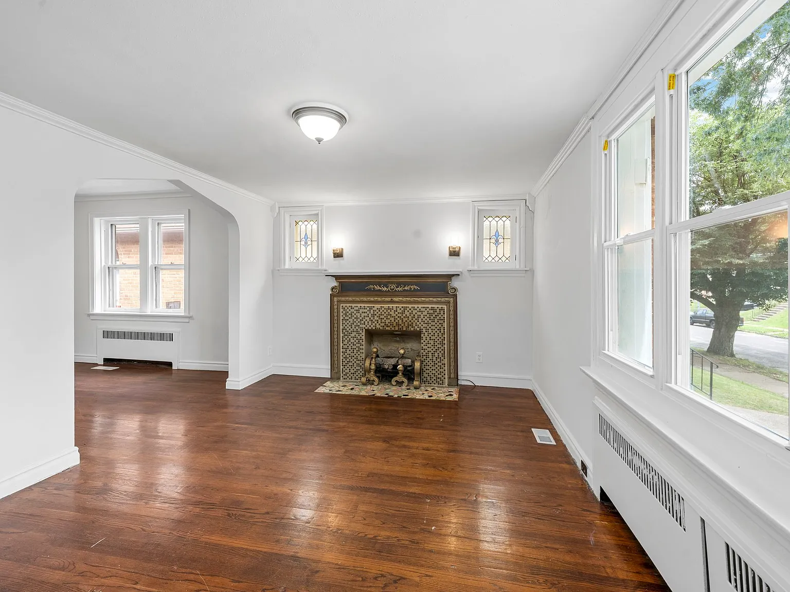 3 bed, 1616 sqft, $1,992 — Photo 2