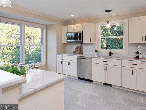 4th image of 5108 Mountain Rd