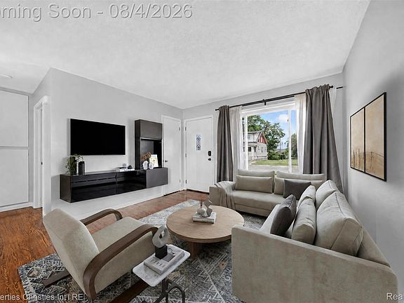 4th image of 880 Jewell St