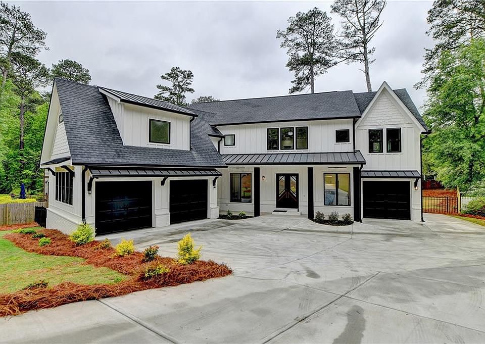 1st image of 4056 Ashford Dunwoody Rd NE