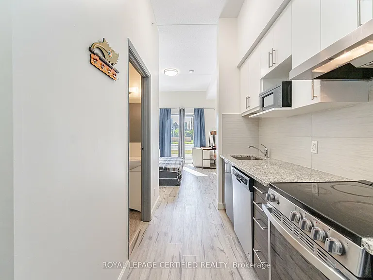 77 Leland St #108 — Photo 6