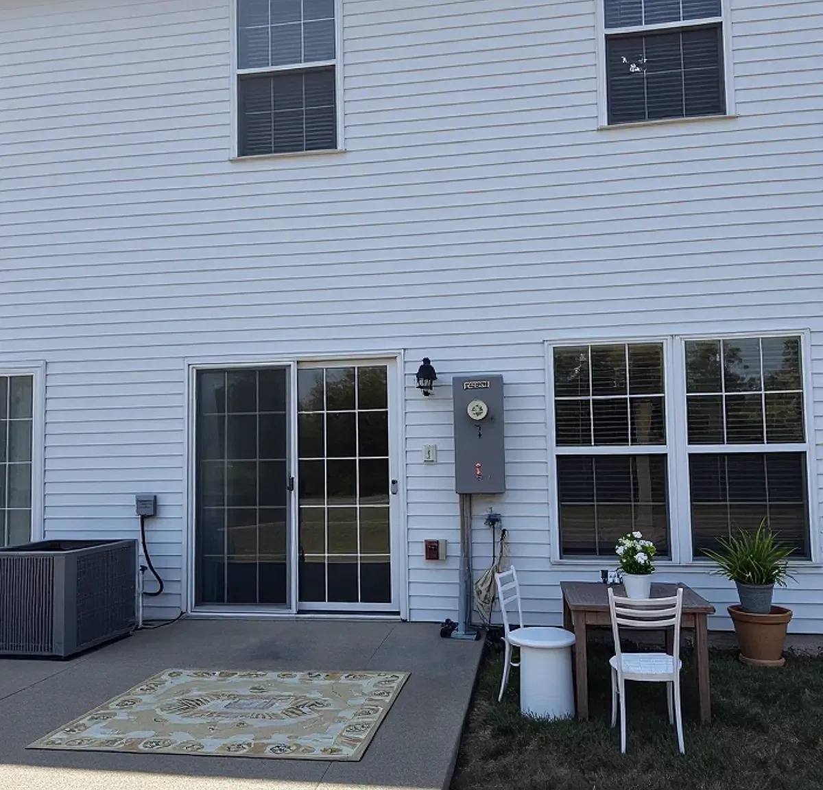 3 bed, 1469 sqft, $2,225 — Photo 2