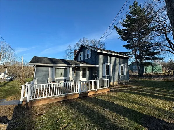 1626 Drake Rd, Bomoseen, VT 05732