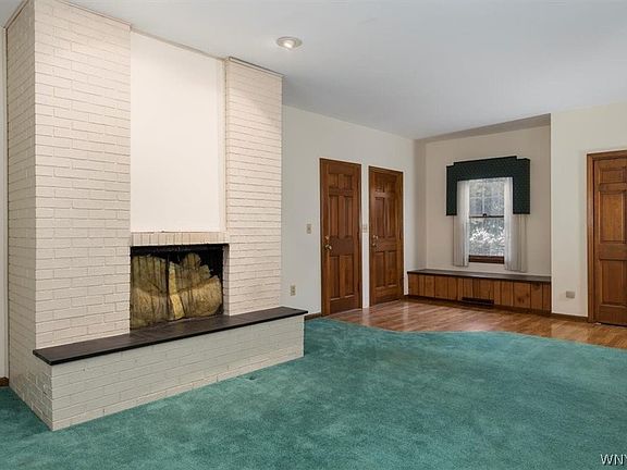 3rd image of 316 Windsor Ln