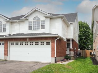 14 Donnenwerth Dr, Kitchener, ON N2E 3X2