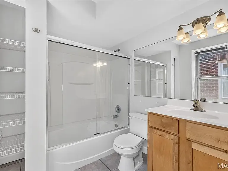 5360 Pershing Ave #6C — Photo 16