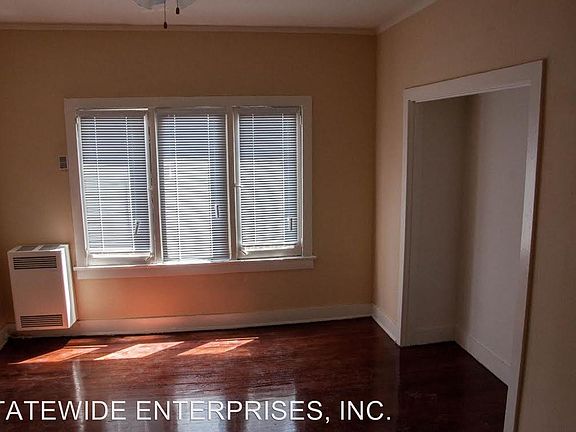 3rd image of 712 N Hobart Blvd APT 104