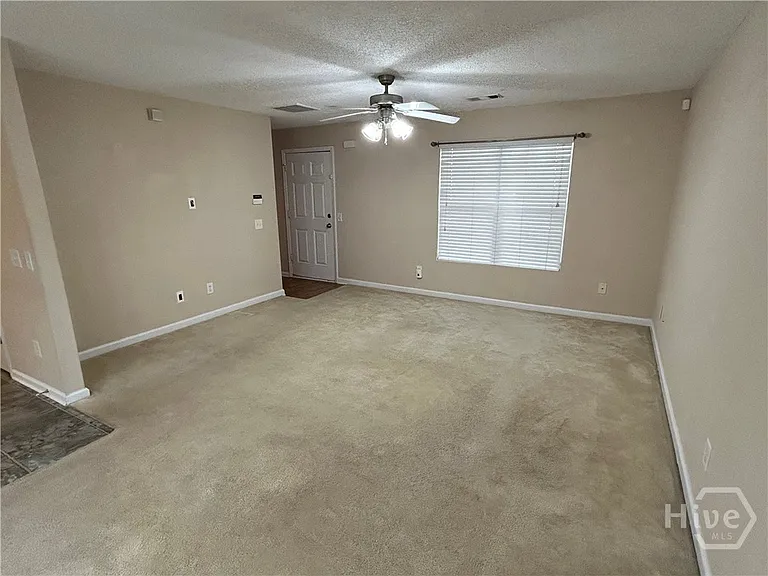 197 Bridgewater Cir — Photo 4