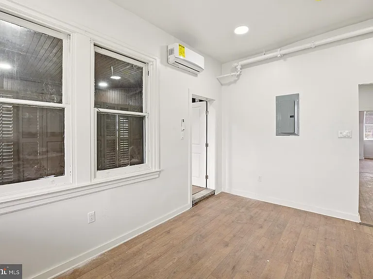 6012 Ridge Ave #7 — Photo 3